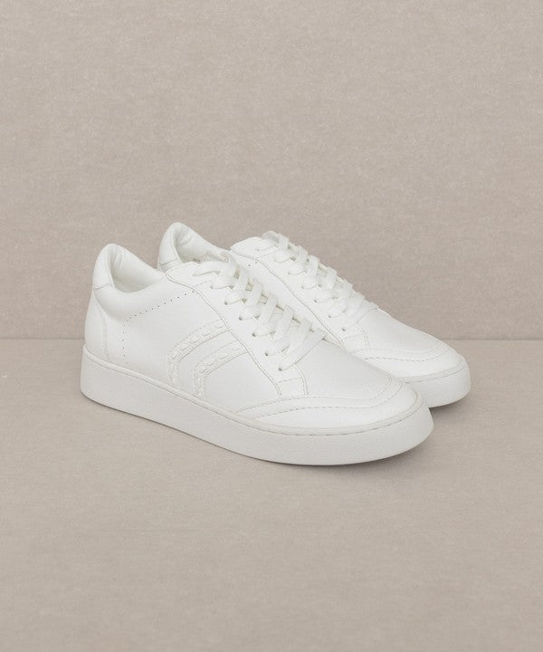 365 Stitch Sneaker