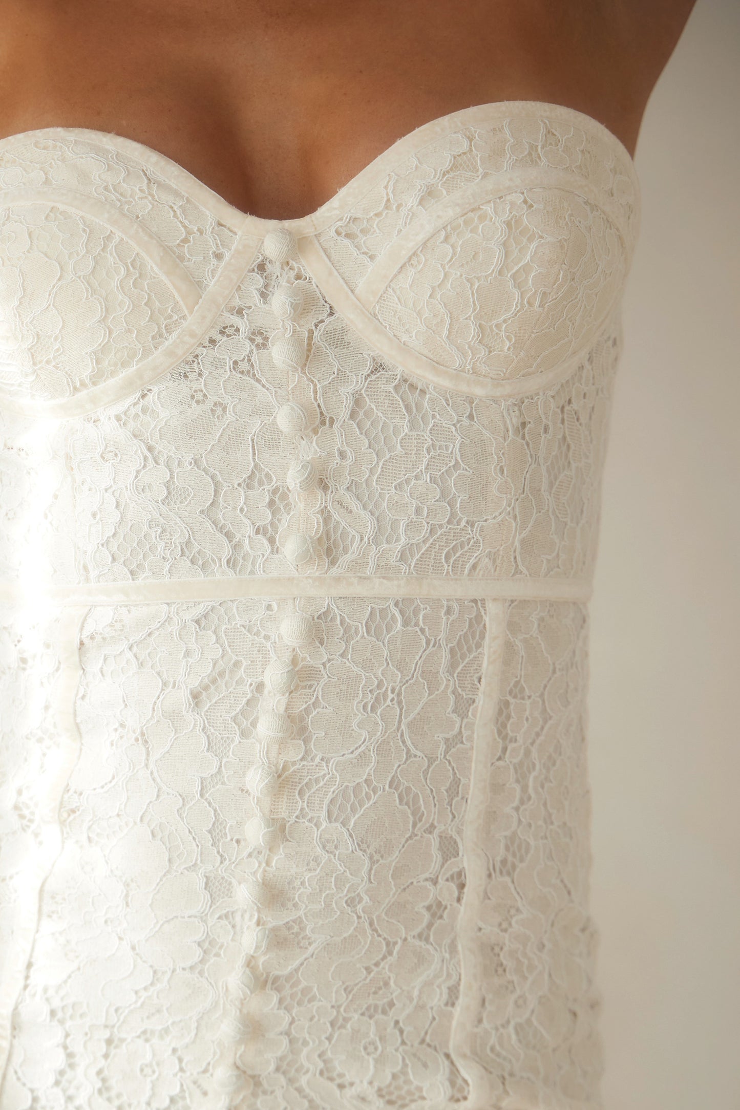 Sweetheart Lace Ivory Maxi Dress