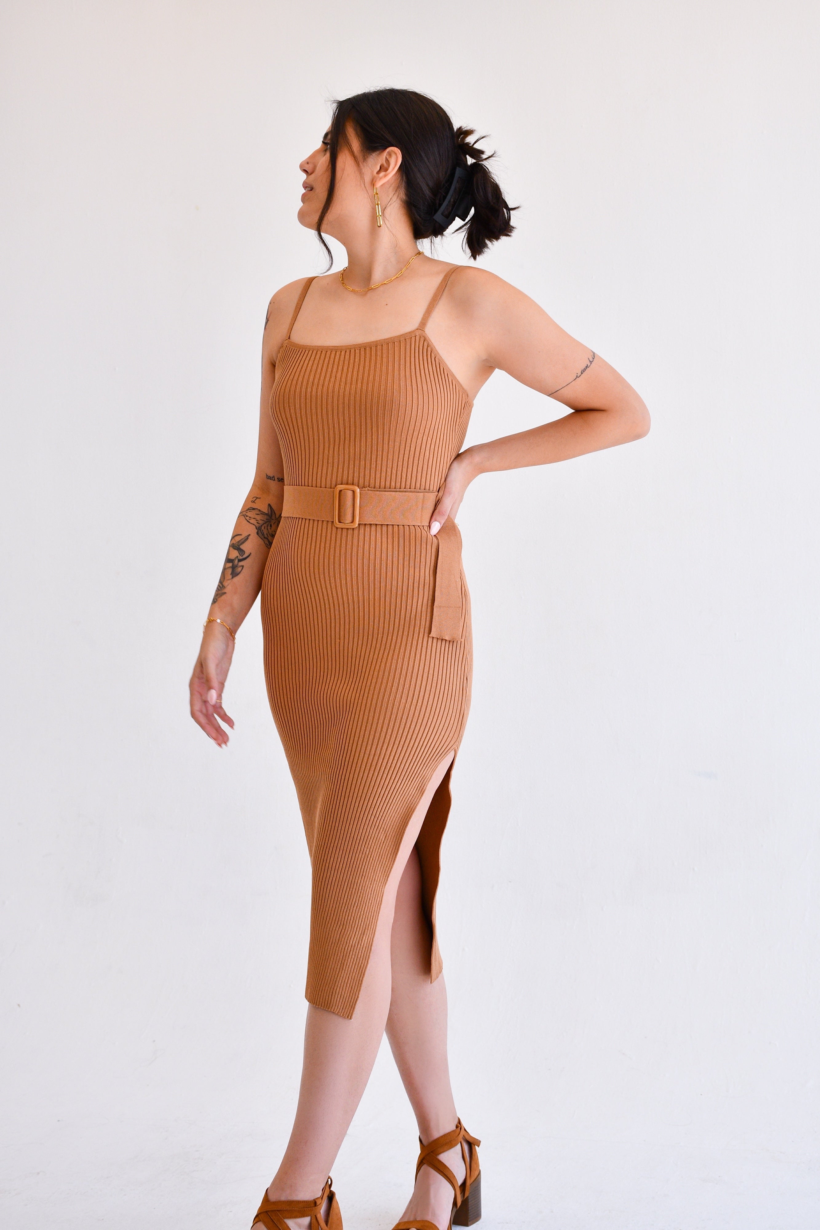 Midi Ribbed Belted Dress Large Midi Ribbed Belted Dress Large
