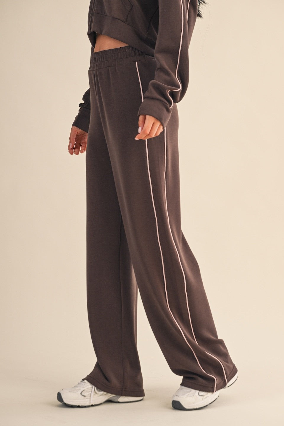 Wide Soft Athletic Piping Pant