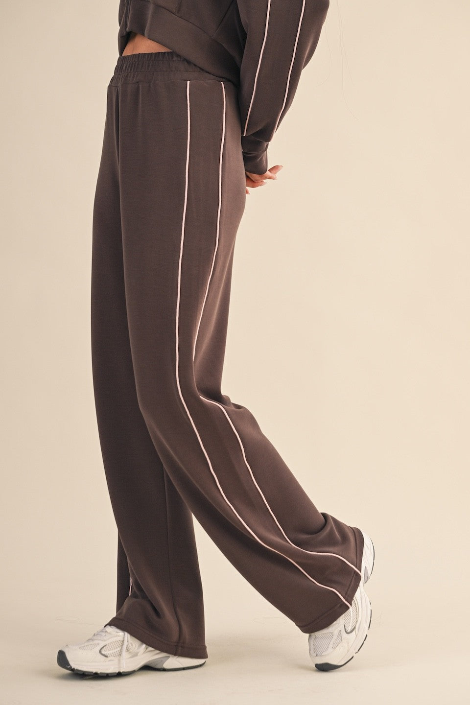Wide Soft Athletic Piping Pant