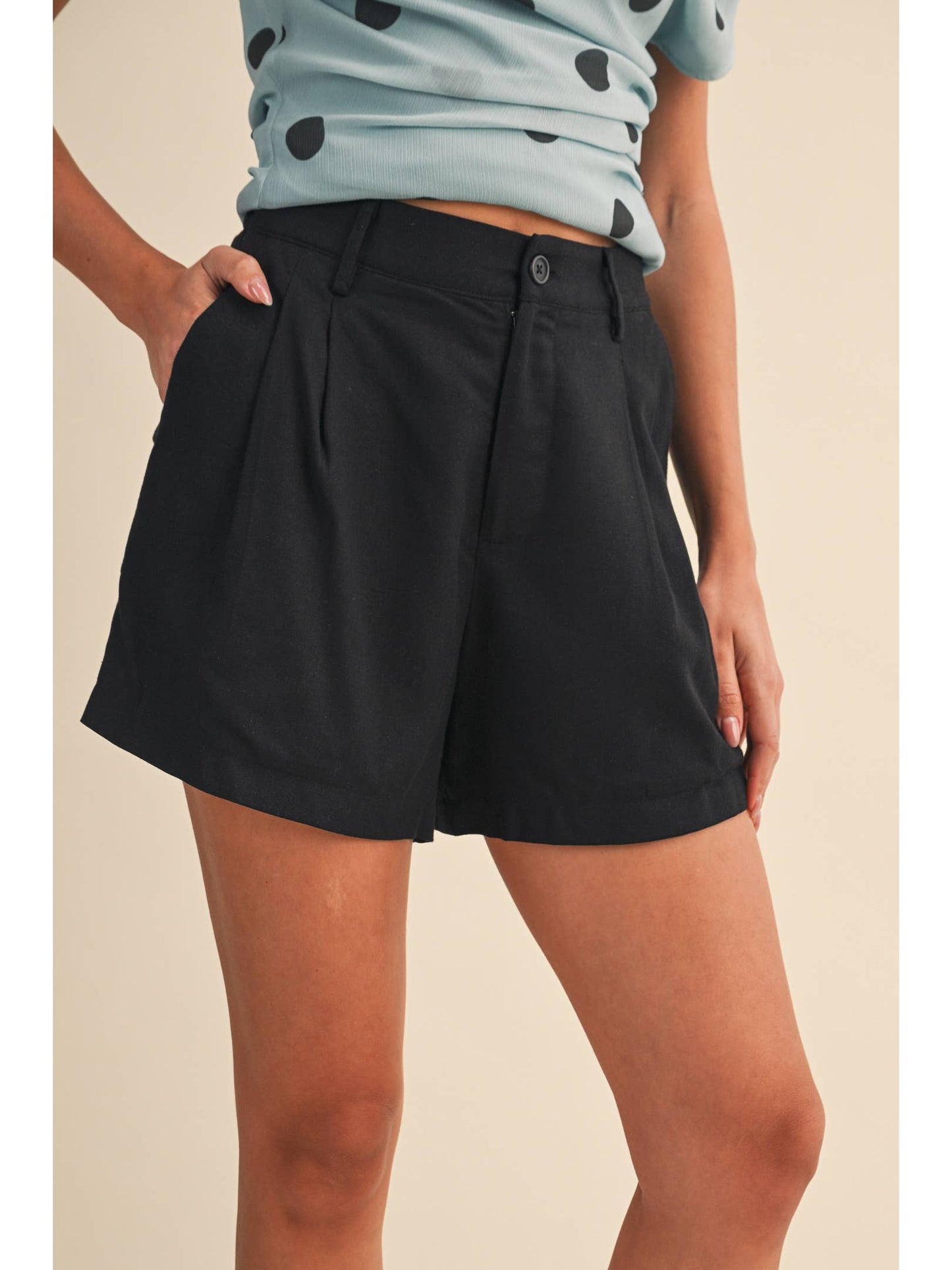 Black Linen Pleated Shorts