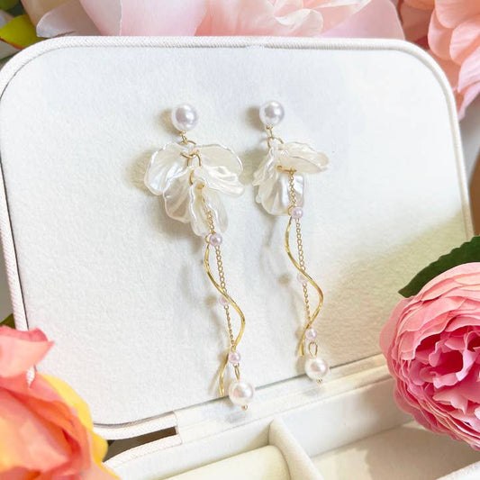 Flower Dangle Pearl Earrings