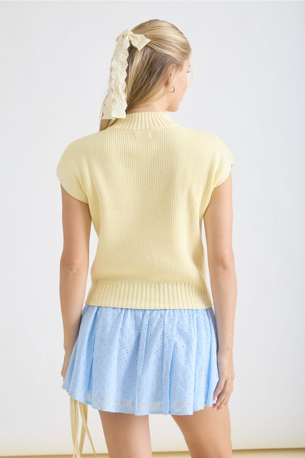 Sleeveless Sweater Mock Neck Top