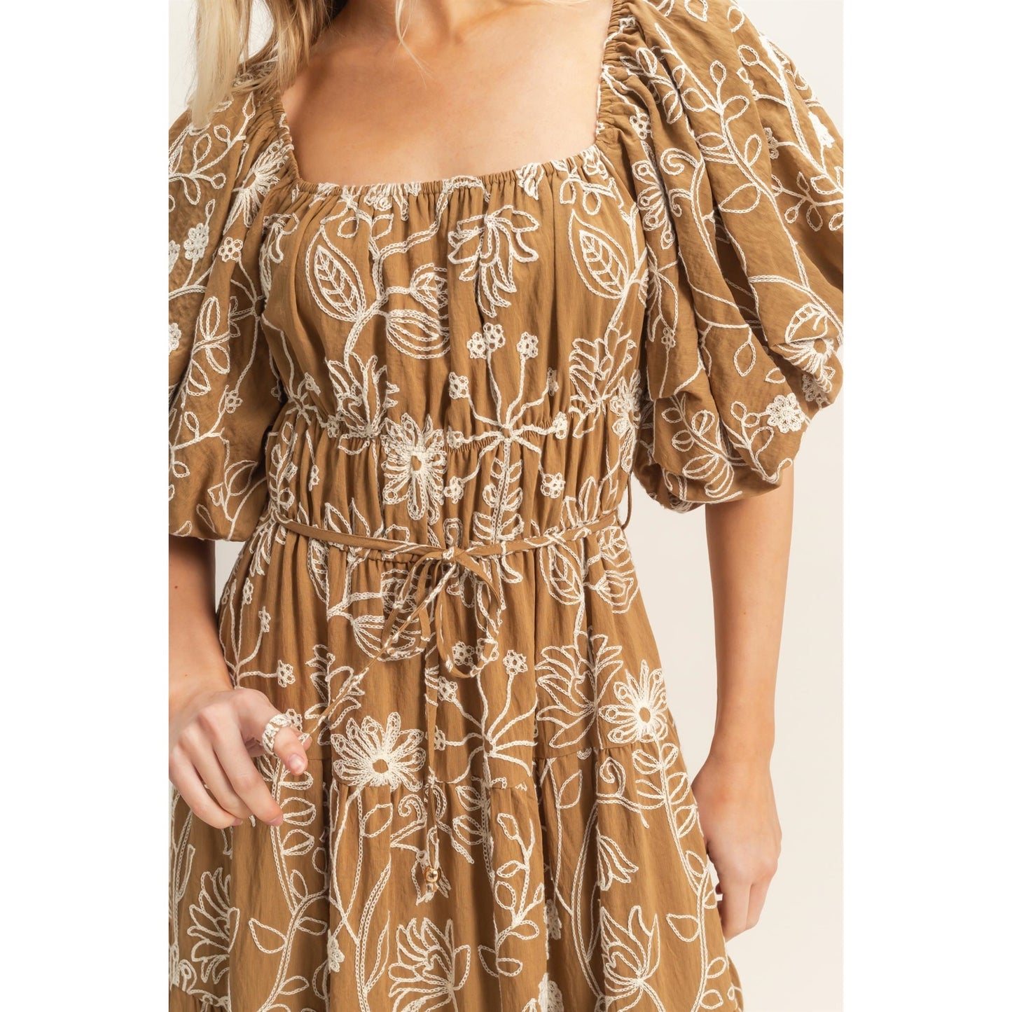 Contrast Stitch Puff Sleeve Maxi Dress