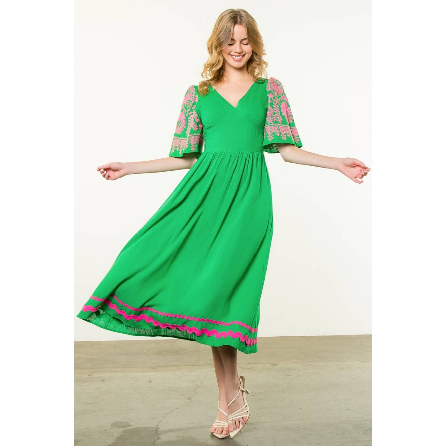 Embroider Flutter Sleeve Kelly Green Dress