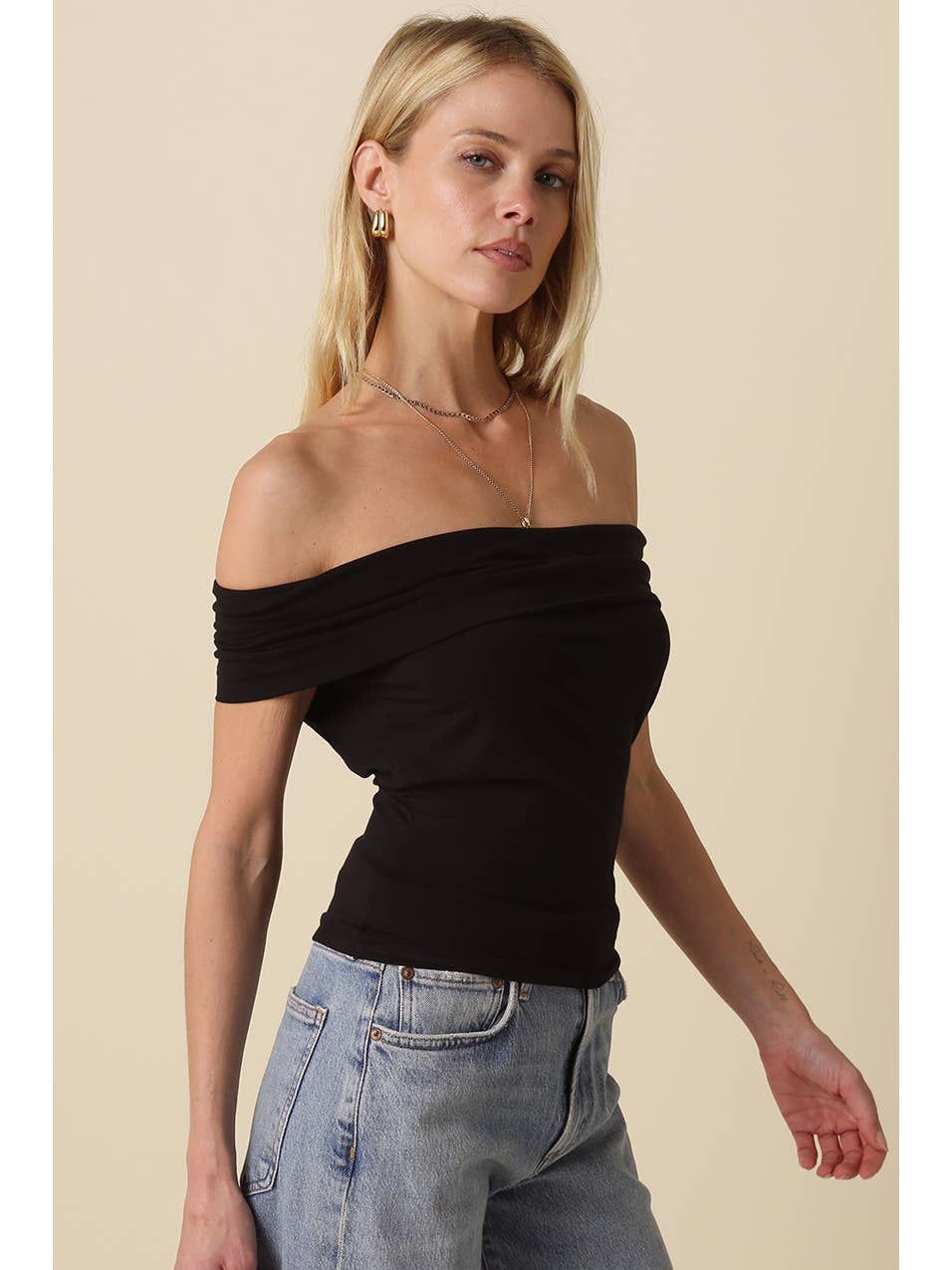 Leslie Off Shoulder Top