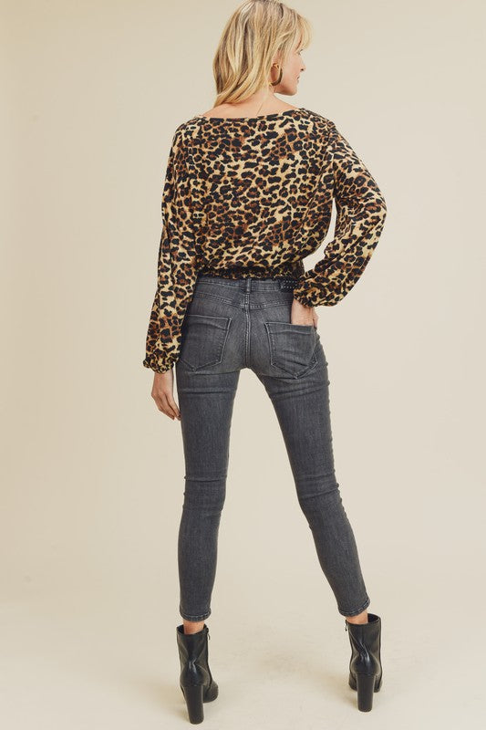 JANICE LEOPARD TOP,Tops,BALLOON SLEEVE, BLOUSE, CROPPED, ELASTIC, LEOPARD PRINT, LONG SLEEVE- DEFIANT